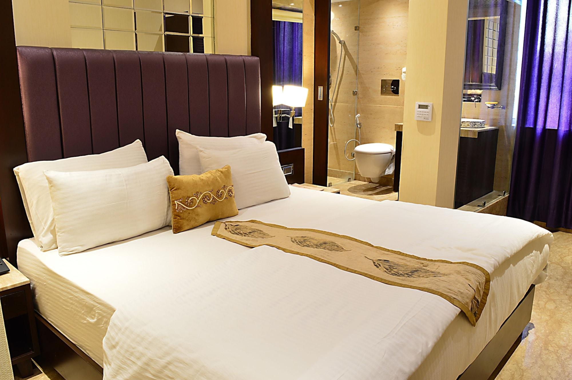 Hotel Emperor Palms New Delhi Exterior photo