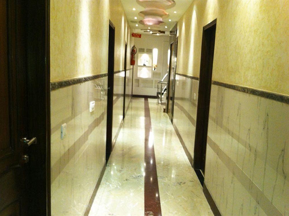 Hotel Emperor Palms New Delhi Exterior photo