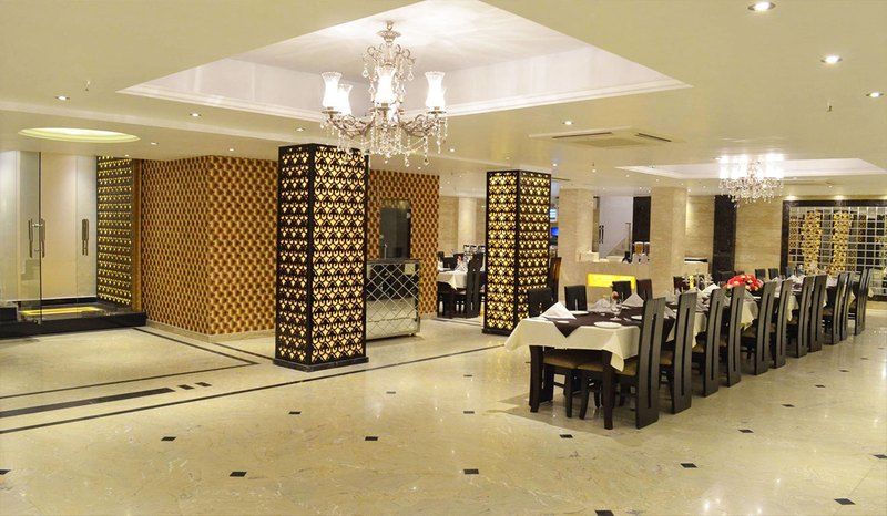 Hotel Emperor Palms New Delhi Exterior photo