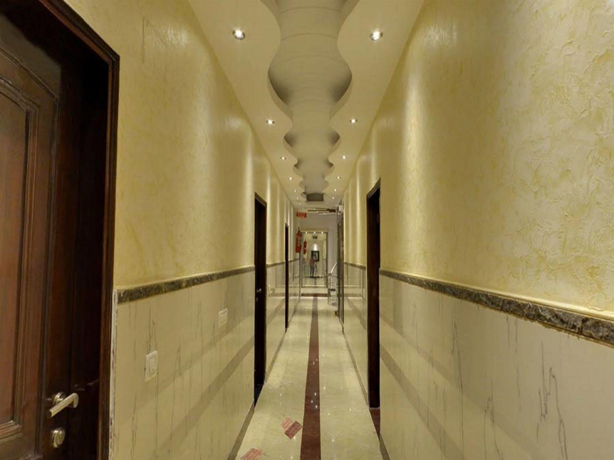 Hotel Emperor Palms New Delhi Exterior photo